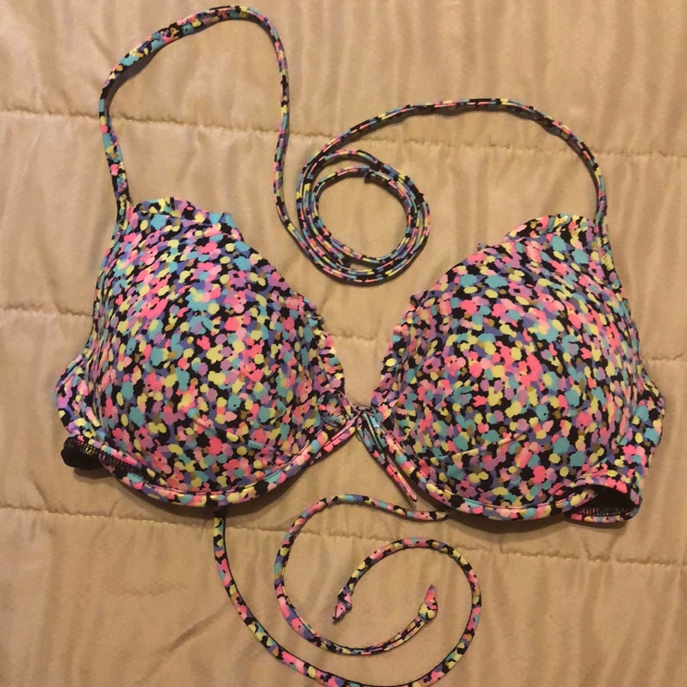 Victoria’s Secret Adjustable Strappy Bikini Top